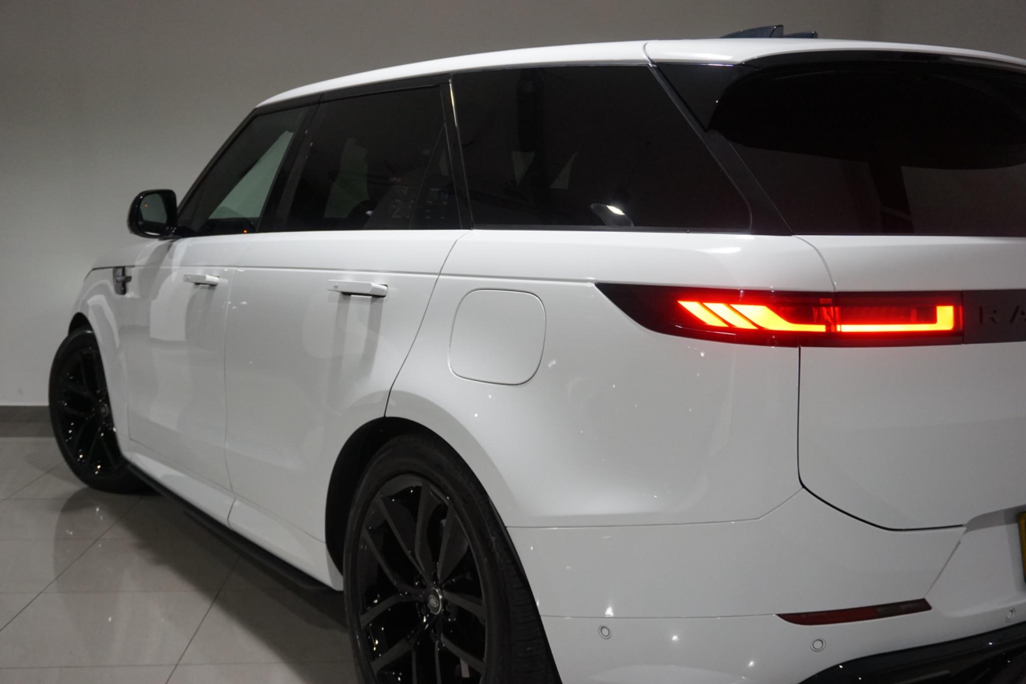 Land Rover Range Rover Sport 3.0 P440e 38.2kWh Dynamic SE Auto 4WD Euro 6 (s/s) 5dr